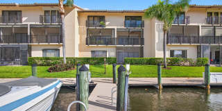 270 Captains Walk Gallery 1