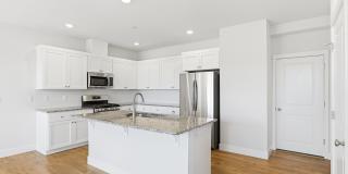 Modern 3BD | 2.5BA Townhome | Beaverton Living at Its Best Gallery 11