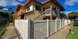 Aeloa Terrace Upstairs 3 bedroom, 2 bath unit with 2 dedicated parking stalls. Gallery 1