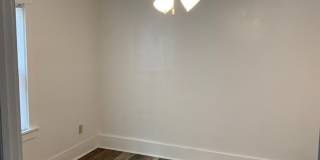 1511 Ripley Street , a large 3 bedroom with fence yard Gallery 24