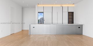 5 Grove Isle Dr Gallery 12