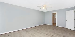 408 WILLOW HILL Gallery 6