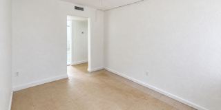 301 NW 22 ST Gallery 1
