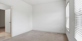 23059 BRONSTEIN Lane Gallery 46