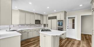 1165 Catalina Boulevard Gallery 6