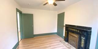 3 Bed/1 Bath Home in Beechview with Bonus Room-Convenient to Downtown! Available October! Gallery 17