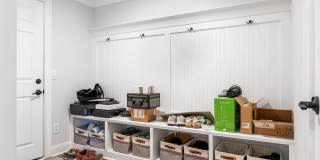 2555 Deacon Avenue Gallery 28