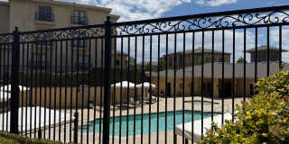 Beautiful condo with amazing amenities and a fabulous kitchen Gallery 5