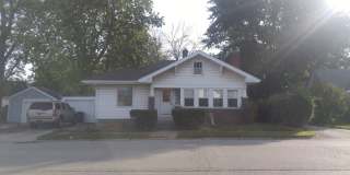 Lovely 2bd/1bth home with attached garage near Columbia Park and Zoo Gallery 1