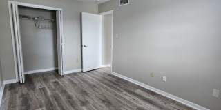 3 Bedroom 1.5  bathroom End unit Townhouse near Bethlehem Catholic High School. Gallery 23