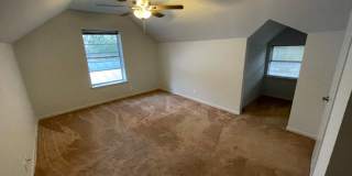 Unique 5BR/3B home in desirable Enchanted Forest on 1/4 acre Gallery 3