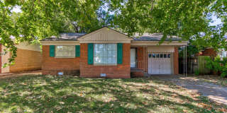 Charming 2-Bedroom Home with Spacious Backyard & Great Location Gallery 34