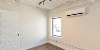 614 E Main Street Gallery 13