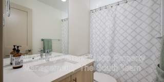 2224 E 21st Ave Gallery 8