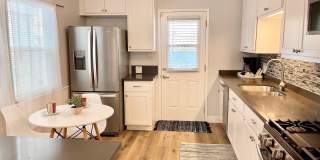 3945S- The Sunset Lane Cottage | FURNISHED Gallery 14