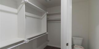 Beautiful 4 Bedroom 2 Bathroom Home in Cedar Lane Community with Storm Shelter (Neighborhood Pool and Park) Gallery 21