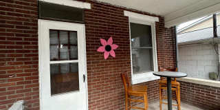 239 N STRATTON Street Gallery 4