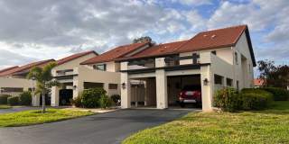 2BD/2BA Townhome Gallery 1