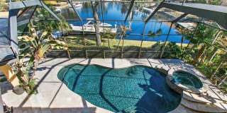 Stunning Lagoon Residence! Gallery 1