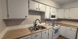 813 S Grosvenor Ct Gallery 19