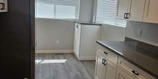 813 North RIverside Drive - A Gallery 3
