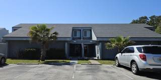 4302 SEAGATE Lane N Gallery 1