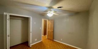 REMODELED HOME ON A QUIET STREET JUST ONE MILE WEST OF OU CAMPUS! Gallery 10