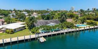 2540 MERCEDES Drive Gallery 36