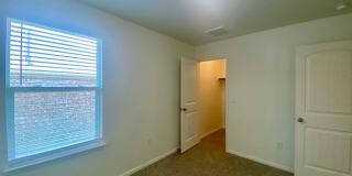 Updated Home in Pioneer Crossing! Available for July! Gallery 24