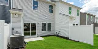 Brand New 3/2.5 Move In Ready Now! Gallery 22