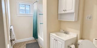 Huge 5 Bed Duplex in Allston | 2 Parking Spaces Included | 2,250 SF Gallery 15