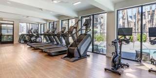 eaves Warner Center Gallery 22