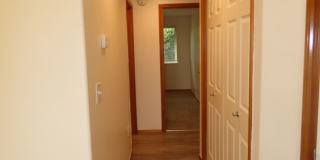 Rent Special: 1/2 Off August's Rent!! 3 bed 2 bath House in South Salem! Gallery 27
