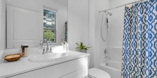 Beautiful Energy Efficient Hayward Townhome w/ Modern Updates Gallery 19