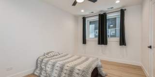 1535 W Estes Avenue Gallery 21