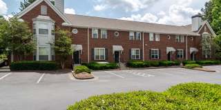 The Residences on McGinnis Ferry Apartments Gallery 34