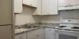 Spacious 1 Bed/1bath close to CU with Reserved Parking Gallery 9