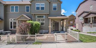 Spacious 3 bedroom in the heart of Castle Rock! Gallery 1