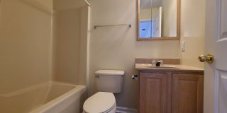 Newly Renovated - 2 Bedroom, 2.5 Bath Townhome Near Med Center - Available 08/05! Gallery 12
