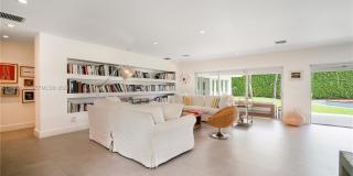 861 Harbor Dr Gallery 1