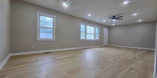 808 Sunny Lane Gallery 1