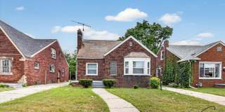$1295 - 3 bedroom bungalow Gallery 1