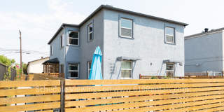 2 Bedroom, 1 Bath with Yard & Washer/Dryer, Pets OK Gallery 1