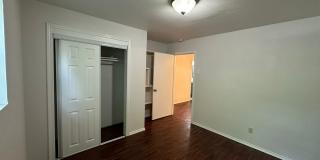2-BEDROOM *ALL UTILITIES INCLUDED* Gallery 15