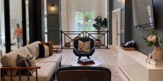 Avana Eldridge Gallery 44