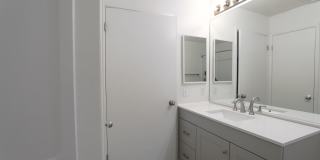 Rarely Available !  Beautiful 3-Bedroom Corner Unit – Pet Friendly & Spacious! Gallery 22