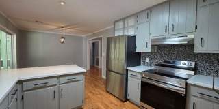 Charming 3 Bedroom Ranch Home in the Heart of Lawrenceville! Gallery 5