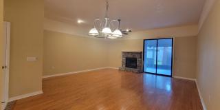2/2.5 Townhome Mile Run Gallery 11
