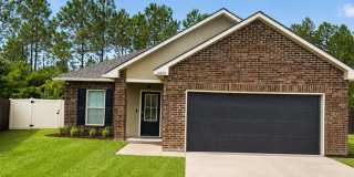 Beautiful 3-bedroom/2-bath D'Iberville Gallery 1