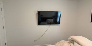 Room in 3 Bedroom Home at North Mills Rd Gallery 30